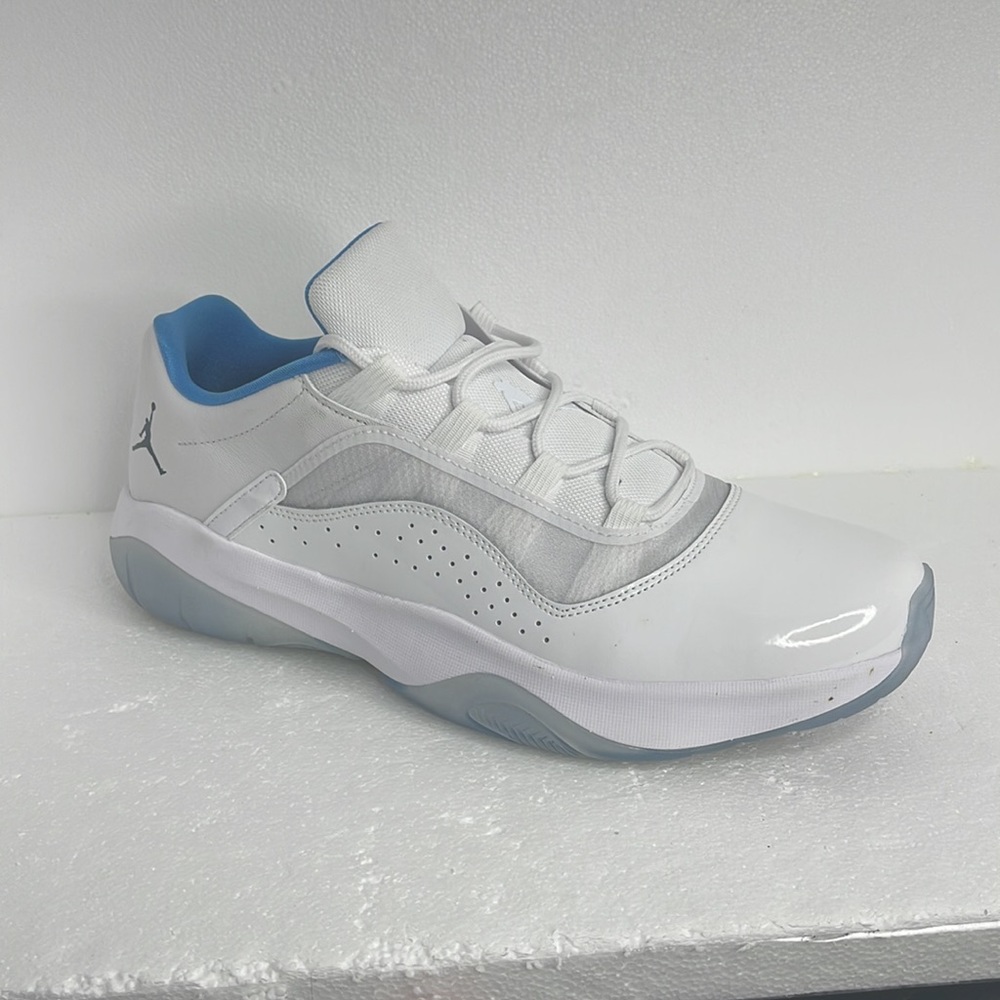 Jordan 11 Low CMFT PATENT WHITE NVDS